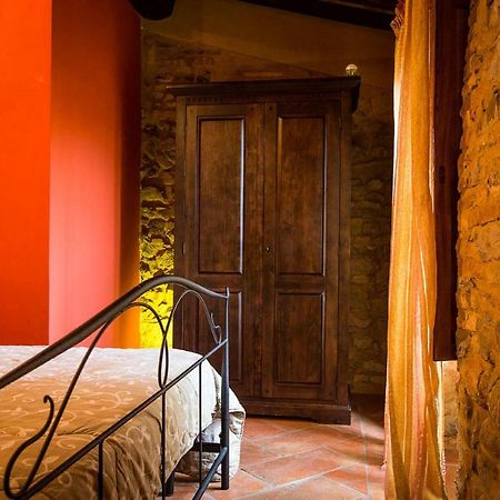Rustico In Pietra Villa Chianni Luaran gambar