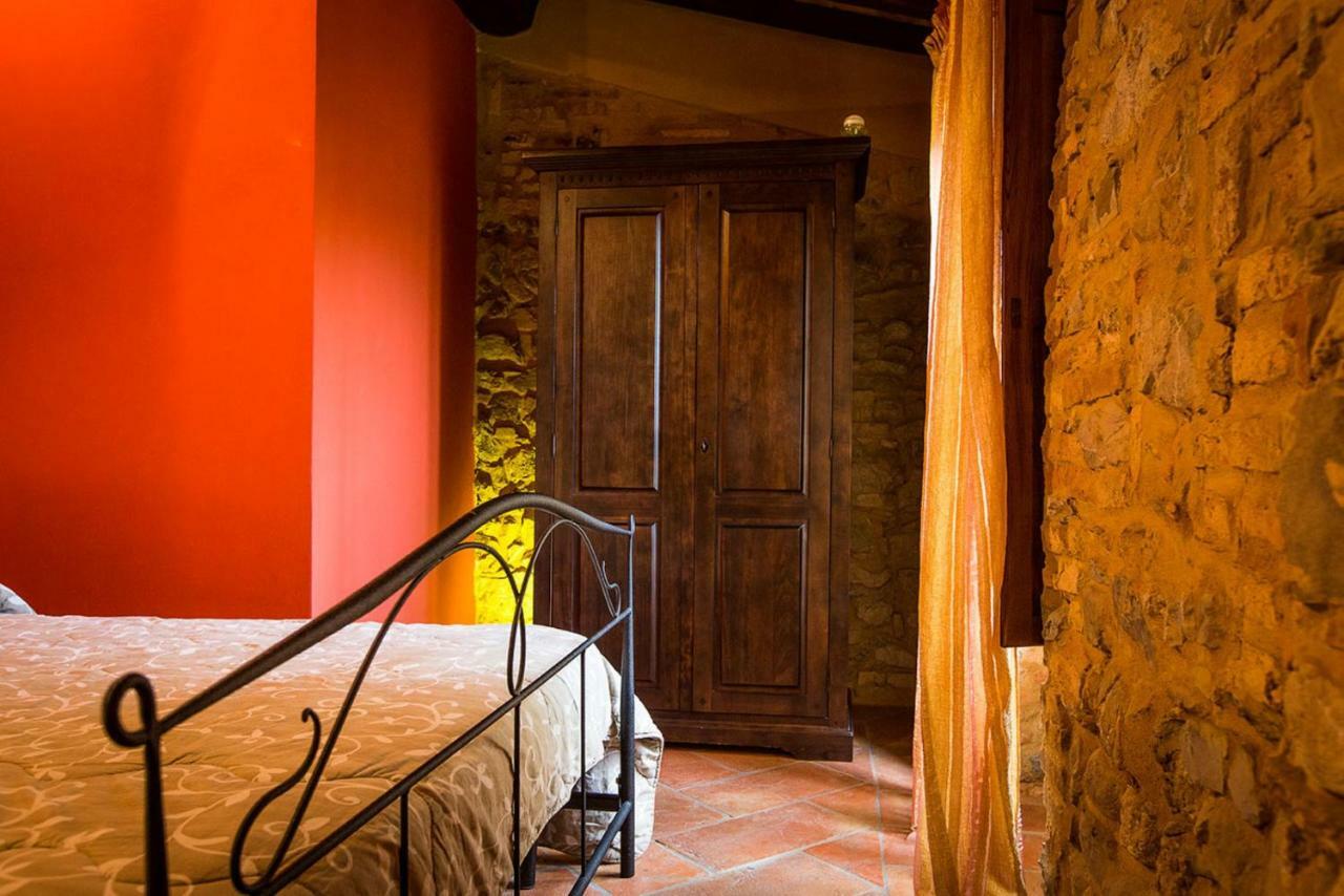 Rustico In Pietra Villa Chianni Luaran gambar
