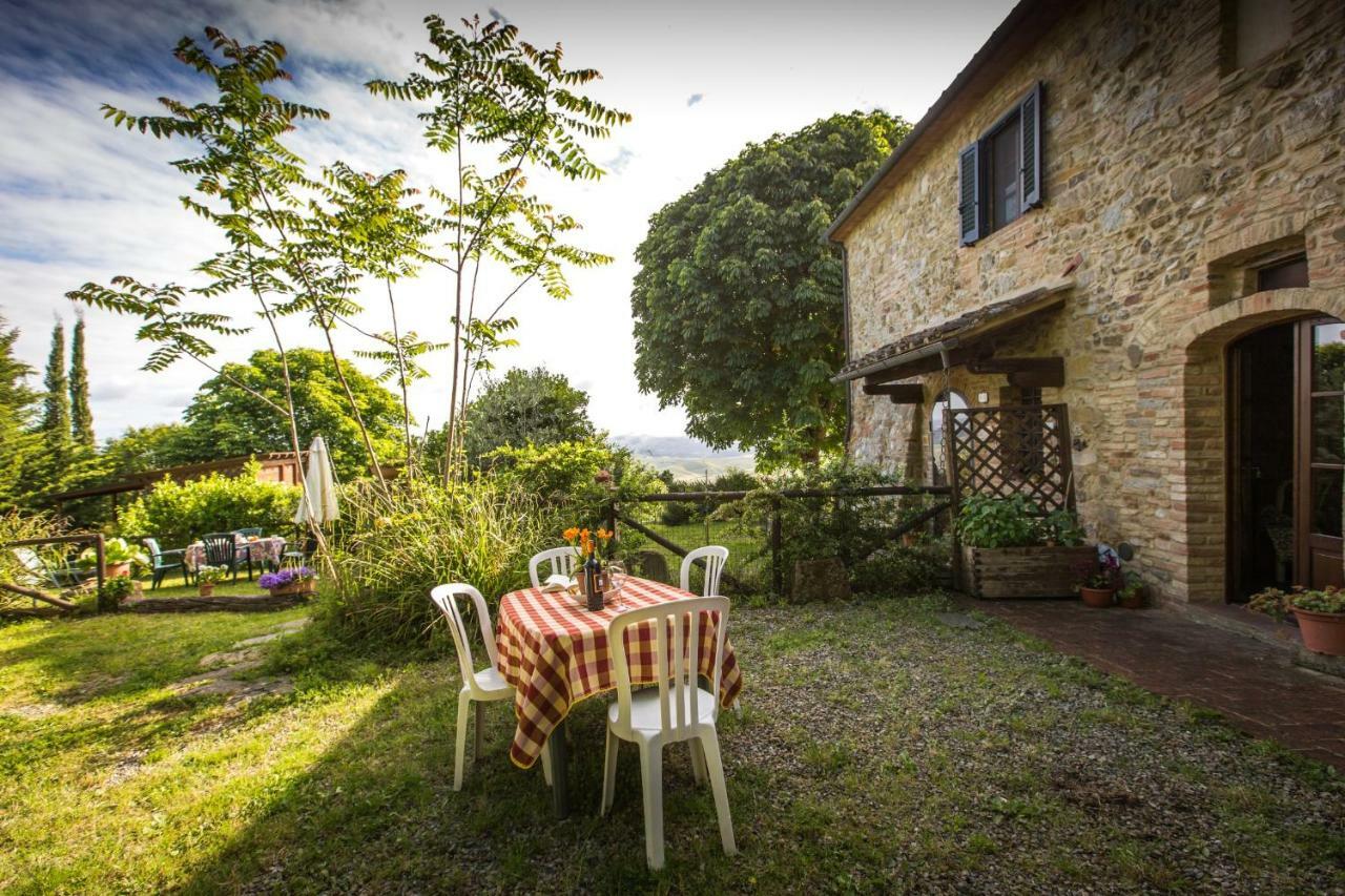 Rustico In Pietra Villa Chianni Luaran gambar