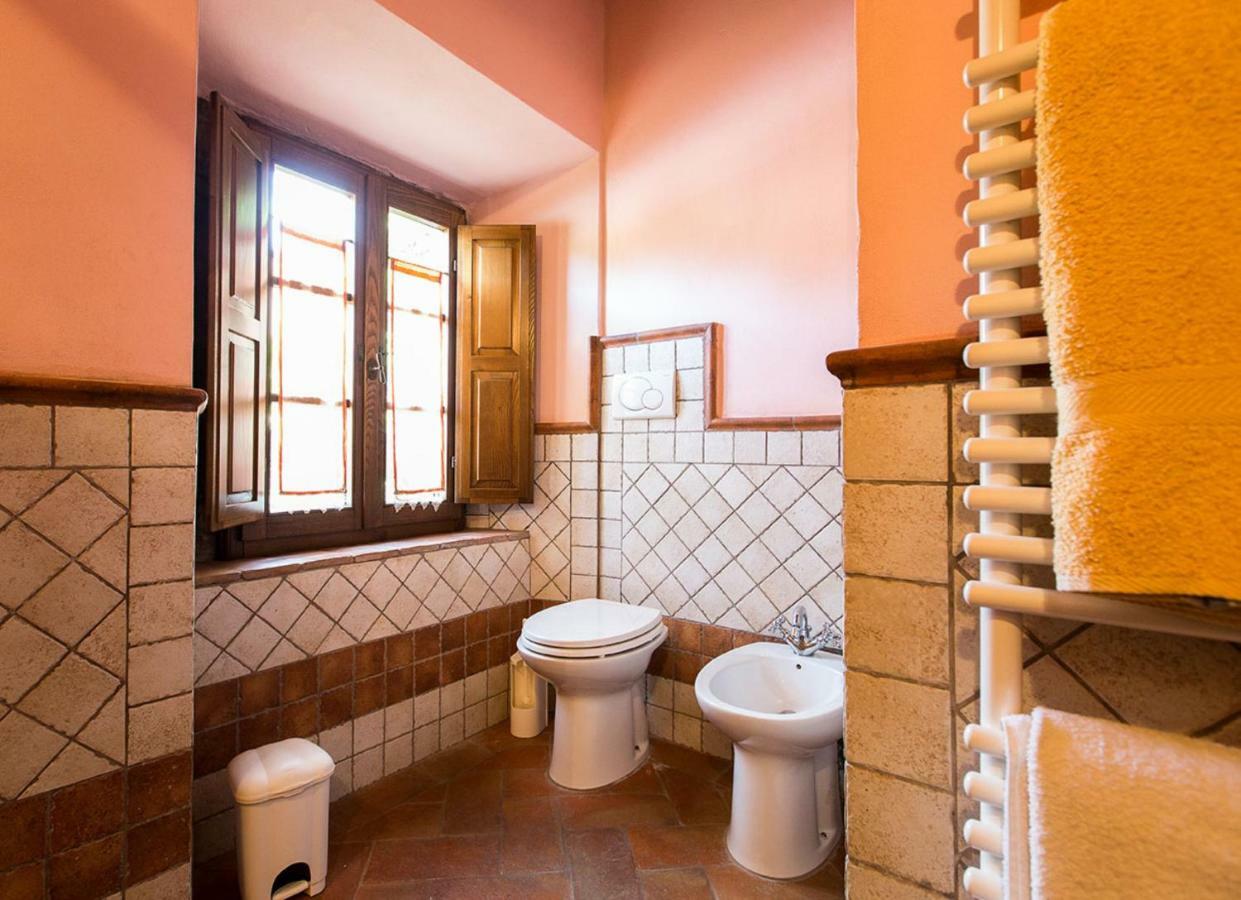 Rustico In Pietra Villa Chianni Luaran gambar