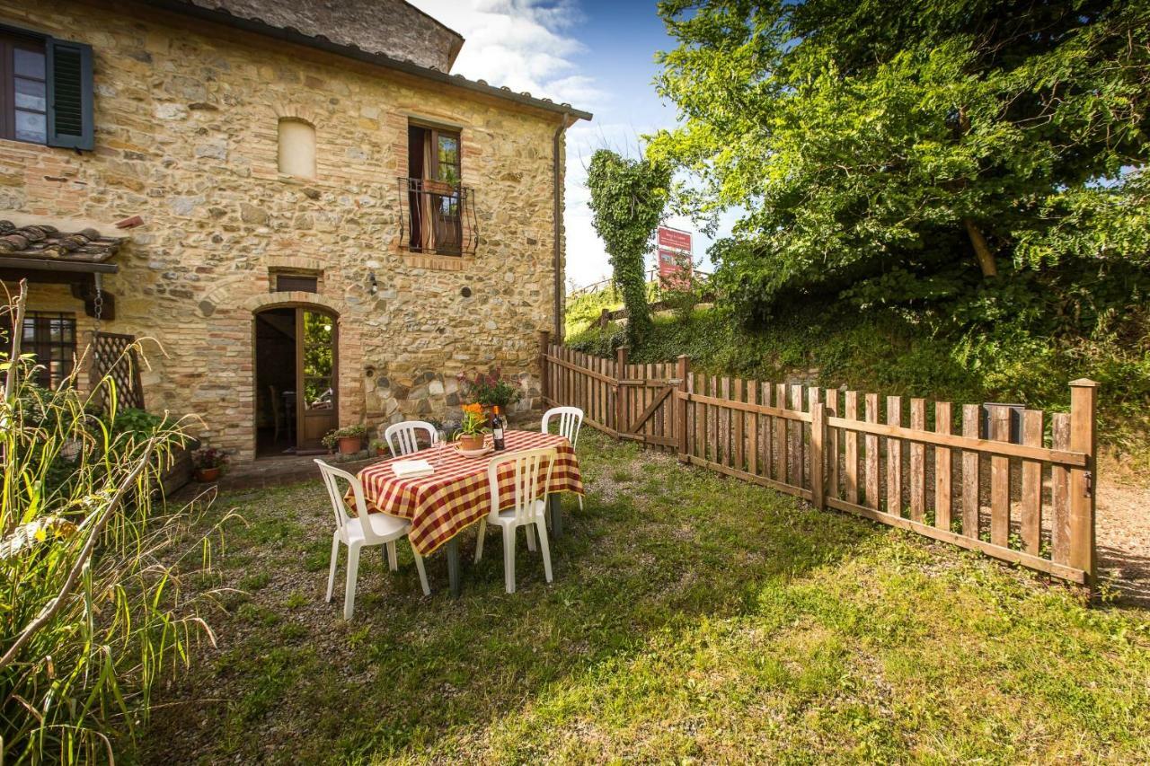 Rustico In Pietra Villa Chianni Luaran gambar