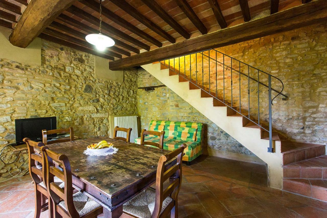 Rustico In Pietra Villa Chianni Luaran gambar