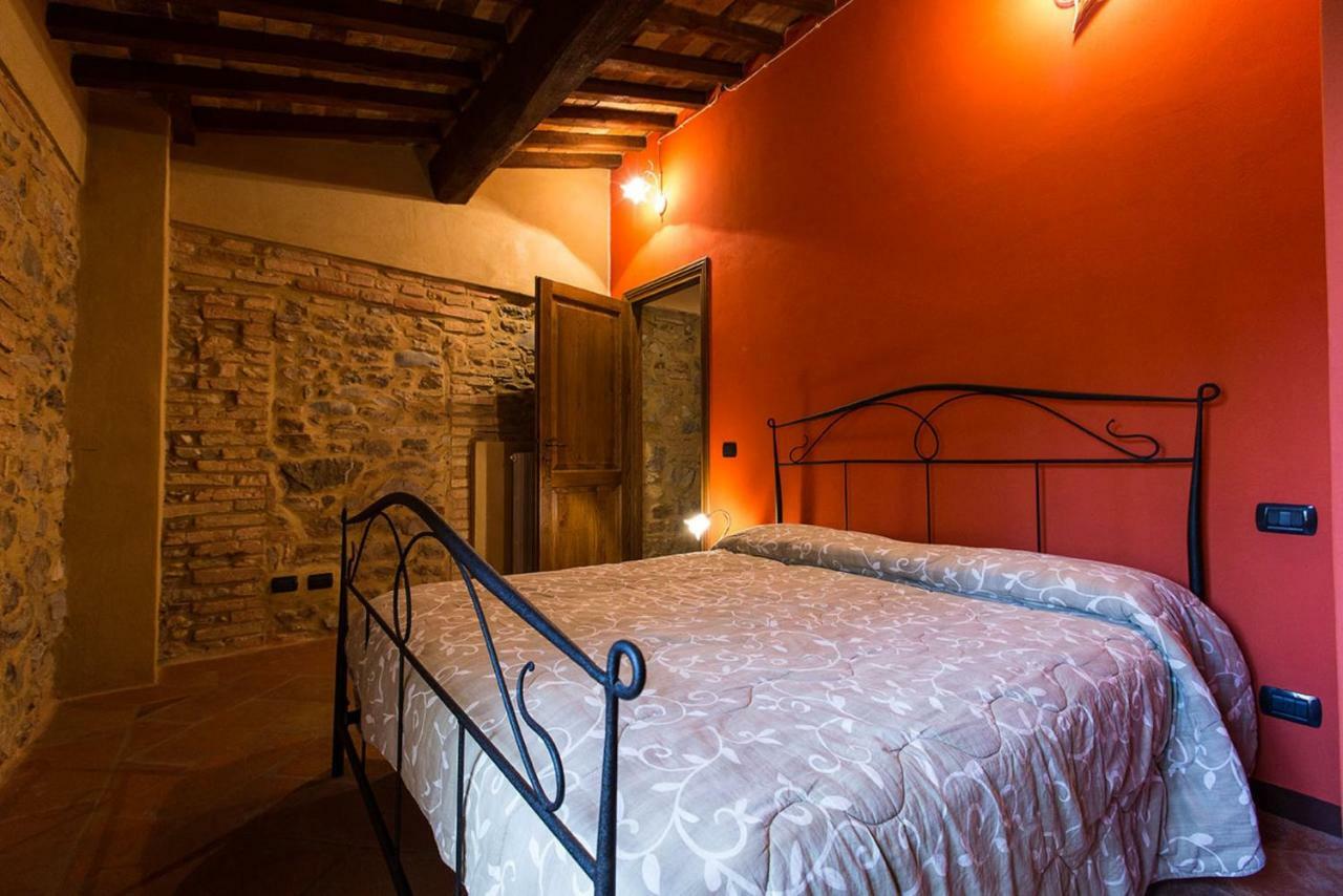 Rustico In Pietra Villa Chianni Luaran gambar
