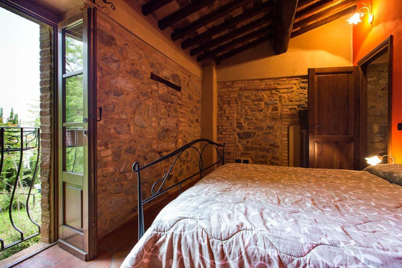 Rustico In Pietra Villa Chianni Luaran gambar