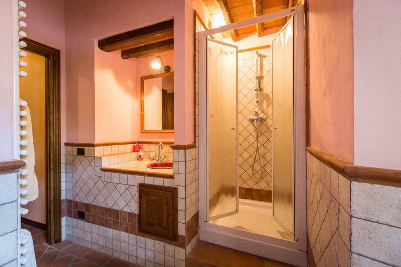 Rustico In Pietra Villa Chianni Luaran gambar