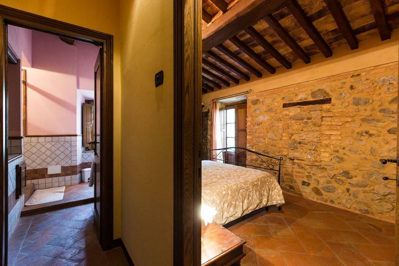 Rustico In Pietra Villa Chianni Luaran gambar